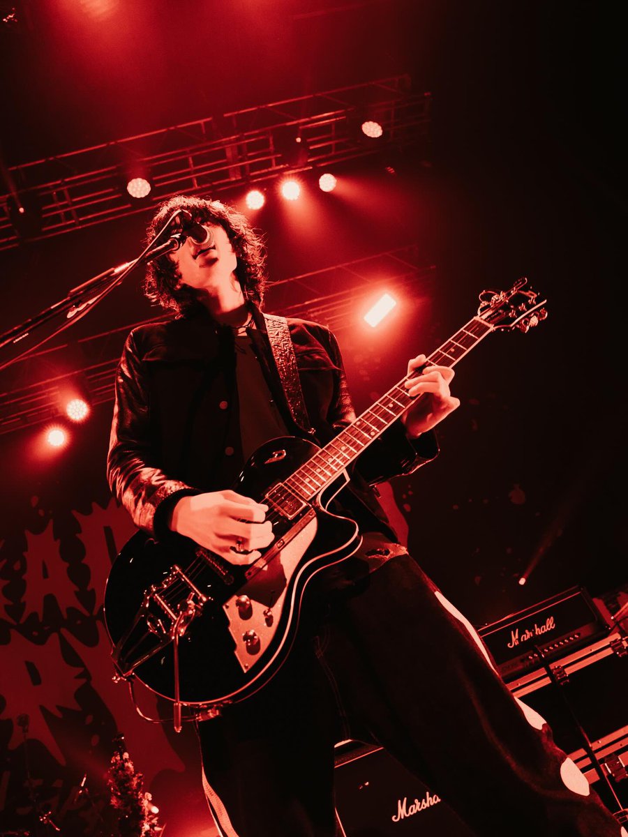 AxMxP pics tweet media