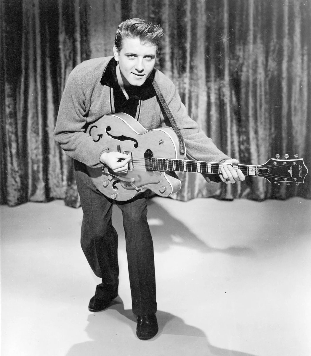 joemccjoe's tweet image. Eddie Cochran was killed in a car crash on April 17th, 1960 aged 21 while on tour in England.
#OnThisDate