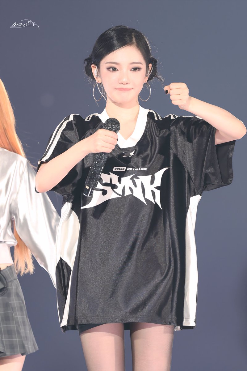 260411 KYOCERA DOME OSAKA
👊🏻✊🏻👊🏻

#NINGNING #aespa #닝닝
#宁宁 #宁艺卓