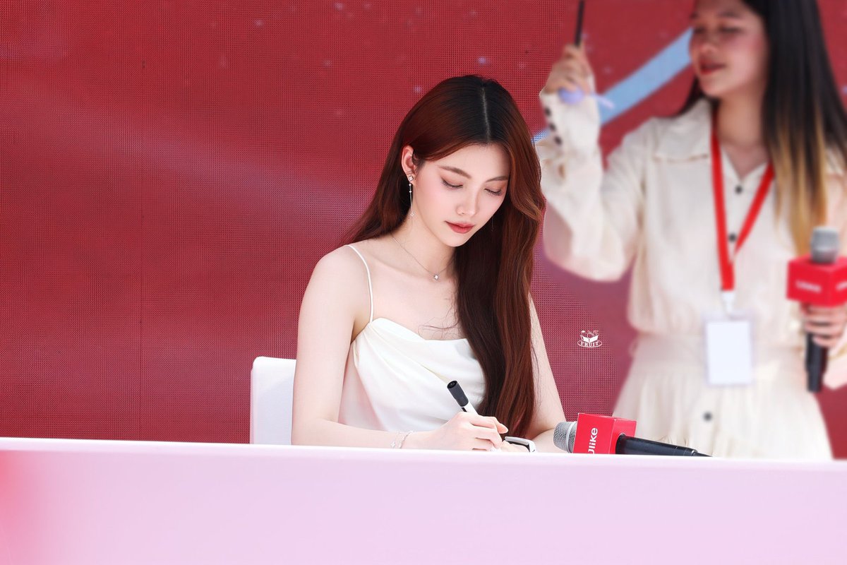 LingOrm_BaseHouse tweet media