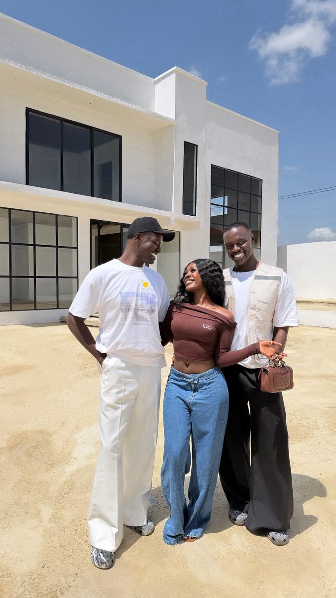 nana_mitch's tweet image. We built houses in our 20s #Grateful 
#Mitchbrothers #Dulcieboateng