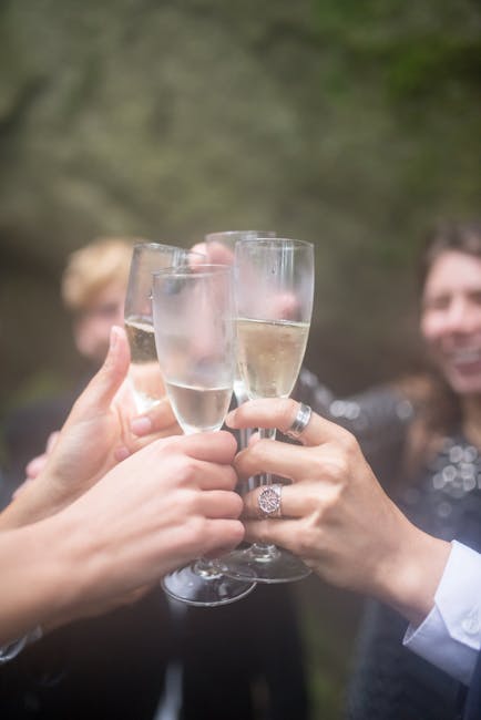 Dalycom1's tweet photo. Big excitement in the office as we confirm our best ever end of year figures - well done team Dalycom! #ITSupport #Telephony #CCTV https://t.co/yYnRh28GiP