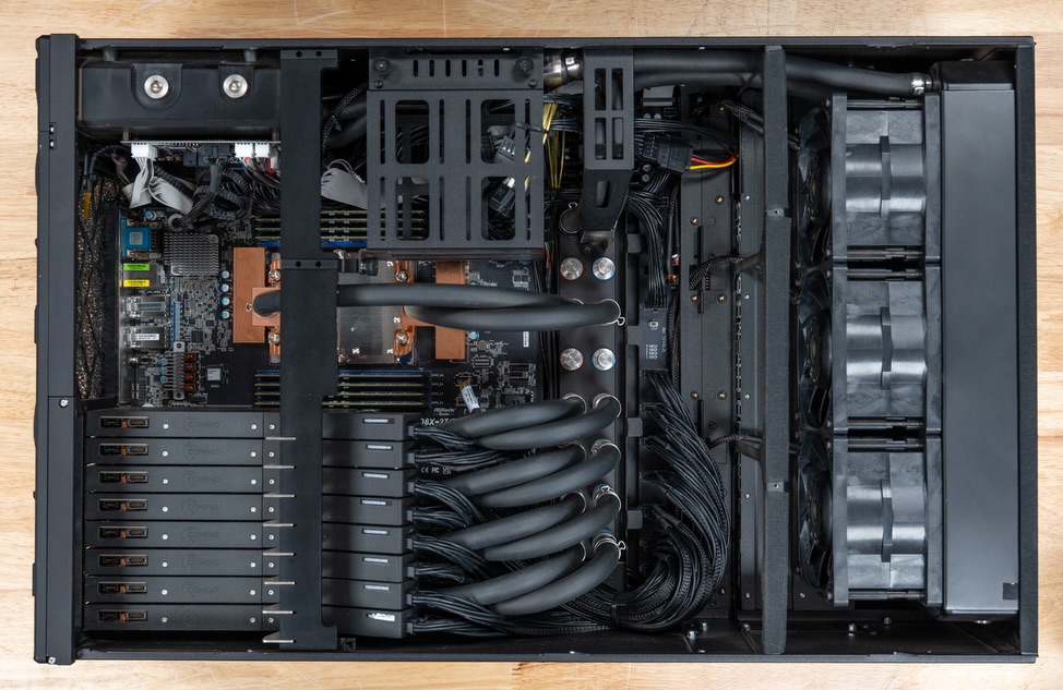 elhackernet's tweet photo. 8 GPU RTX PRO 6000 Blackwell
768 GB de VRAM
Refrigeración líquida en un chasis 4U
https://t.co/2z6D1noB33 https://t.co/1n1Mf05PQN