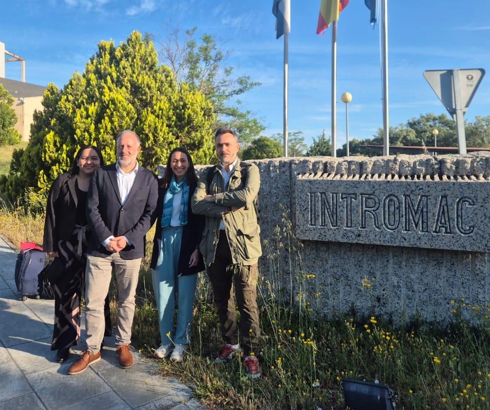 Cienciamento's tweet photo. Comenzamos las jornadas de formación del proyecto #CONEXT https://t.co/54de1kHiGk. Emparejamos cientificos y políticos extremeños para que las políticas públicas se informen en la mejor evidencia científica. /cc @FundecytPCTEX @FECYT_Ciencia @infouex @Junta_Ex @Asamblea_Ex https://t.co/MddnA9Vu72