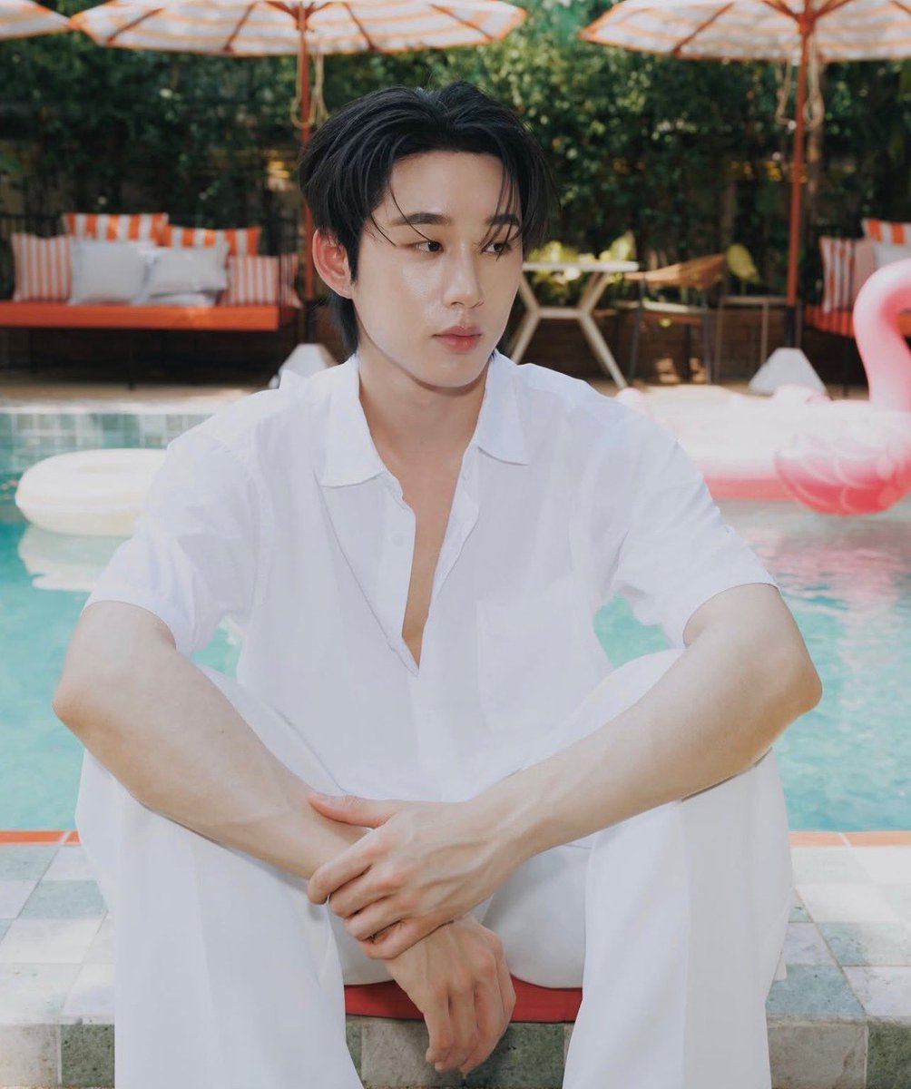 kunnu_night's tweet photo. Tom Ford เหมาะสมมาก สวยแกรมเว่อมากอ่าจิ๋ว
#est_rvp
#TFTAORMINAORANGE
#TFSOLEIL https://t.co/4UjZXneecx