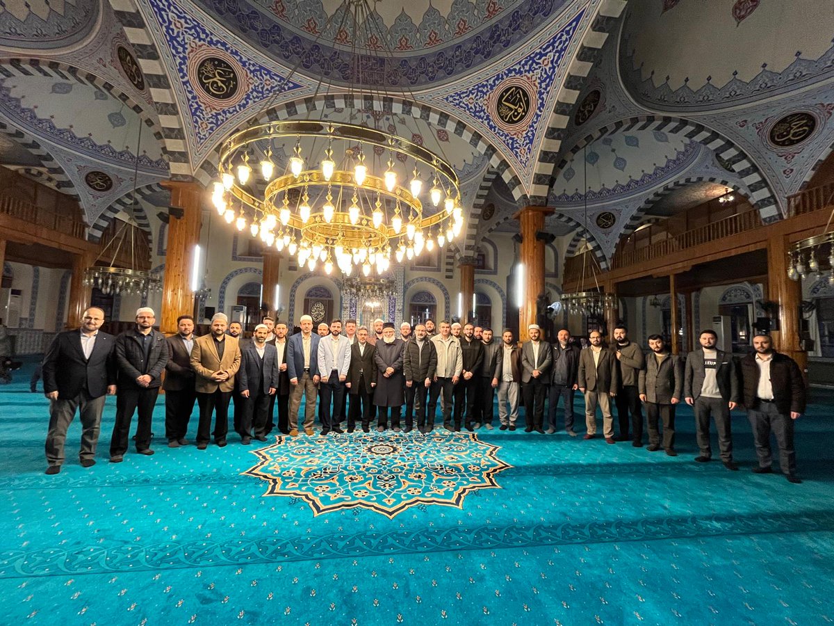 Dini İhtisas Merkezimizde düzenlenen Din Görevlileri Rehber Öğretici ve Mesleki Gelişim Kurslarına katılan kursiyerlerimizin iştirakiyle Kapu Camii’nde Sabah Namazı Buluşması gerçekleştirildi. Programa Dini İhtisas Merkezi Müdürümüz Salih Doğan, Müdür Yardımcımız Fatih Kılınç ve