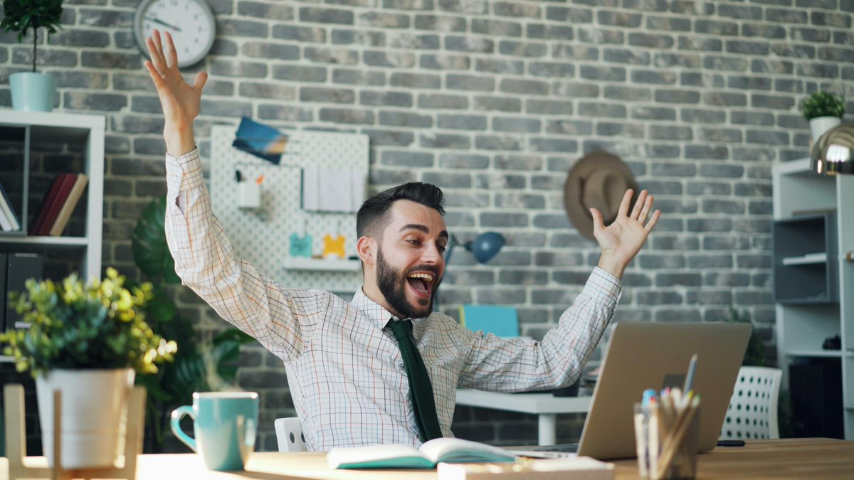office_barista's tweet image. Happy Friday! ☕🎉

Whether your team’s wrapping up the week or powering through to the last email, good coffee quietly keeps everything moving.

Here’s to finishing strong (&amp;amp; maybe one more before logging off). ☕

#FridayFeeling #OfficeLife #CoffeeBreak #WorkplaceCulture