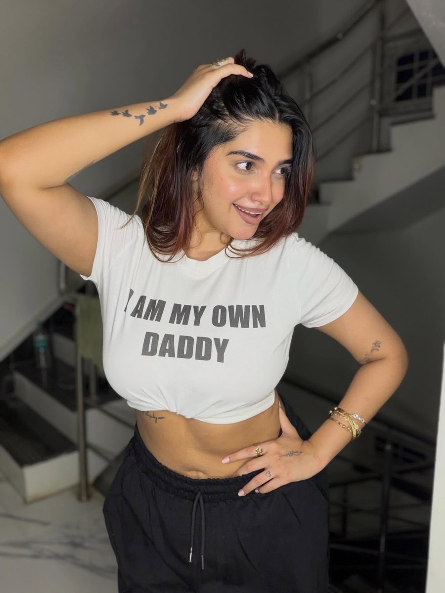 HDactressTweets's tweet image. suzaaane sharon  ⬇️
More,just a Search away- tinyurl.com/Visit-HD ✅ #suzaaanesharon