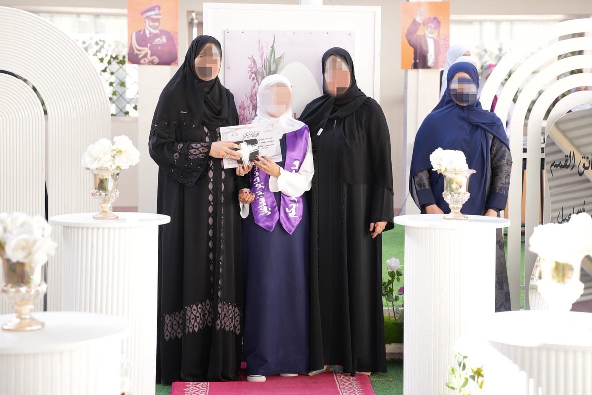 رُؤى 🎓 | senior tweet media