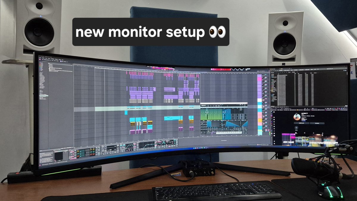Pyrelightsound's tweet image. Gear update! I finally replaced these +10 year-old monitors with a decent monitor, it's soooo comfortable to work now 🥰 
#hardware #ultrawide #screen #Ableton #gaming #gamingsetup #pcsetup #desksetup