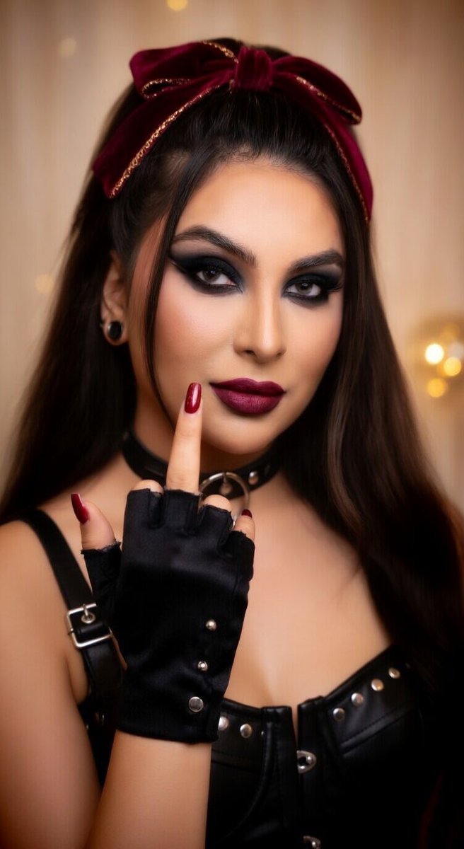 Romantic Ghost tweet media