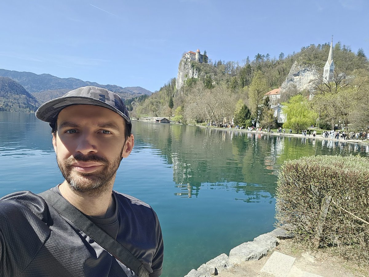 kyfolam | Apex Cosplayer tweet media