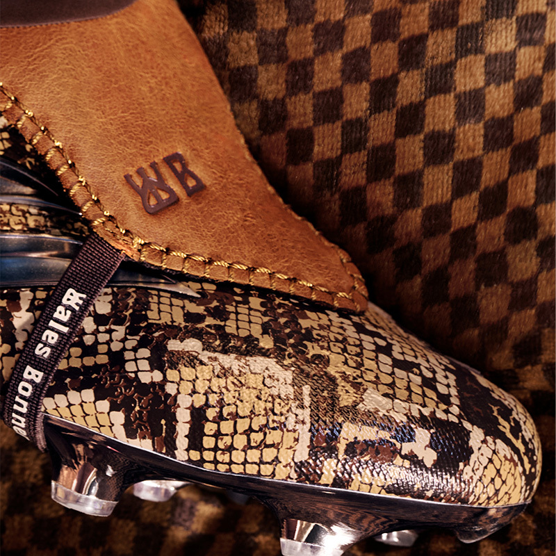 soccershop_kamo's tweet image. PREDATOR × WALES BONNER

英国のデザイナー ウェールズ・ボナーとコラボレーションした「プレデター」限定モデルが登場。

#サッカーショップKAMO では、オンラインストアのみの限定発売✨
※お一人様1点のみの購入とさせていただきます。

詳細はこちら🔽
x.gd/uGgkZ

#adidas
#KAMO