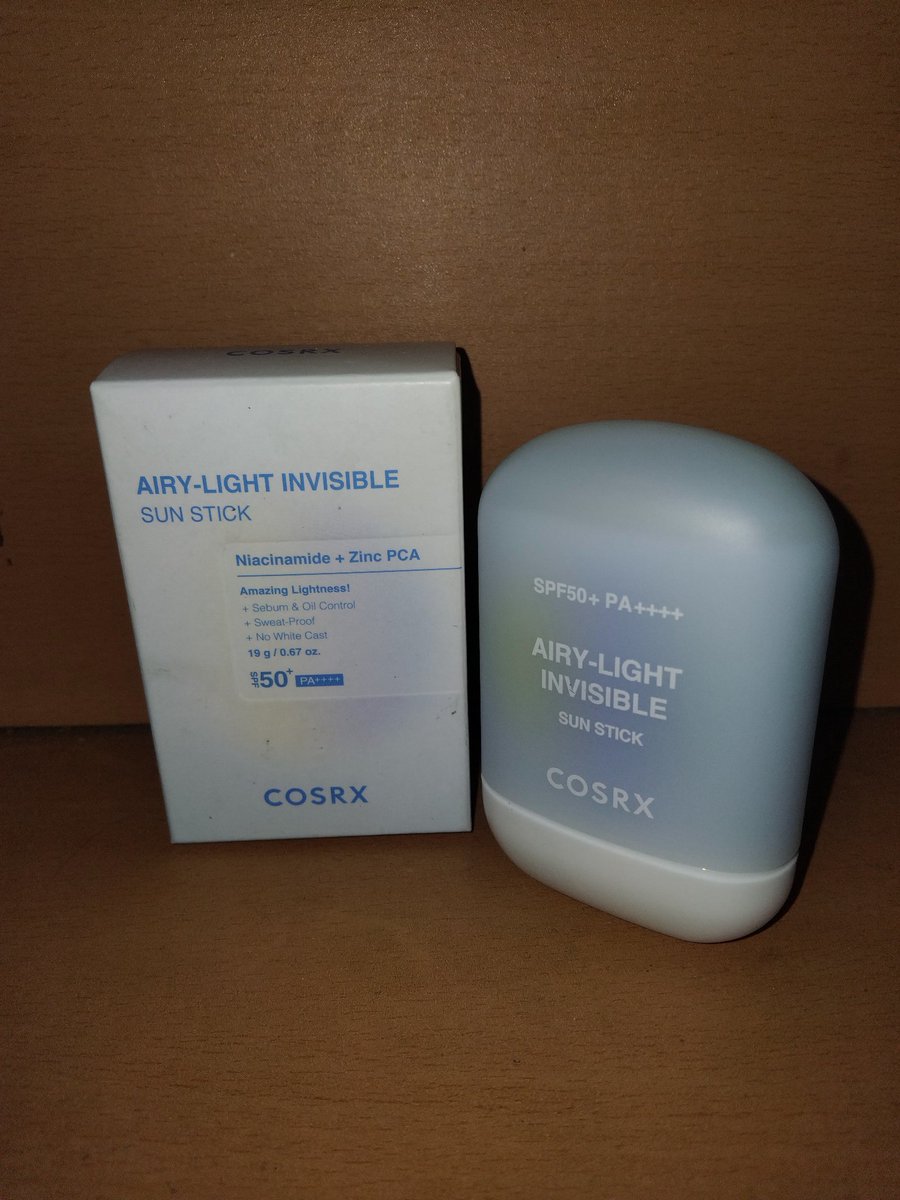 Biscuiik's tweet photo. NYESAL BANGET KENAPA GAK TAU DARI AWAL  ADA  SUNSCREEN SE SAT SET INI ! https://t.co/hYqxdupgsL