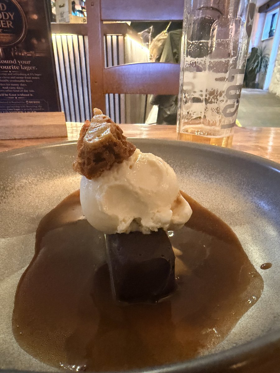 Fiti27's tweet photo. #postrea
#sasitxiotx
#asteanbehin
#scottish
#whisky https://t.co/dLpONU00xB