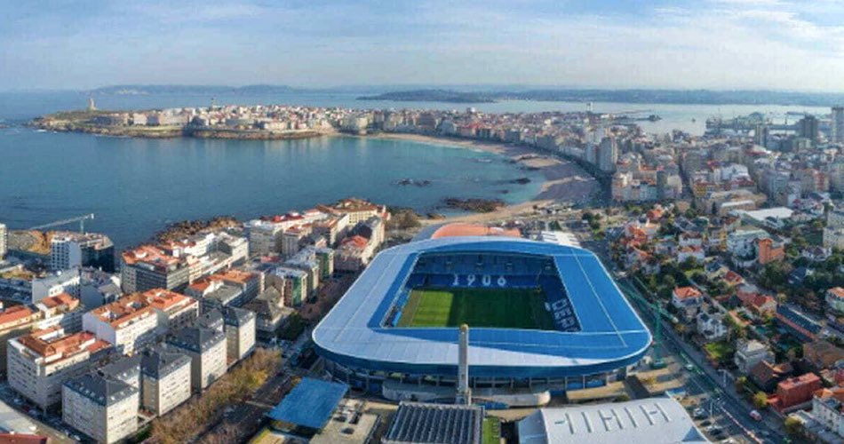 SegundaSpanish's tweet photo. Deportivo La Coruña are a sleeping giant of Spanish Football. They’re one of only nine clubs to have won a LaLiga title, and their famous ‘Super Depor’ side even made it to the Champions League semi-finals in 2004. 

However, despite all this, they’ve recently been on a bit of a downward spiral, which saw them in Primera Federación, the third tier of the football pyramid in Spain. They’ve since returned to Segunda and if things go right, they could be back where they belong come the start of next season.

They play at Riazor (32,490).