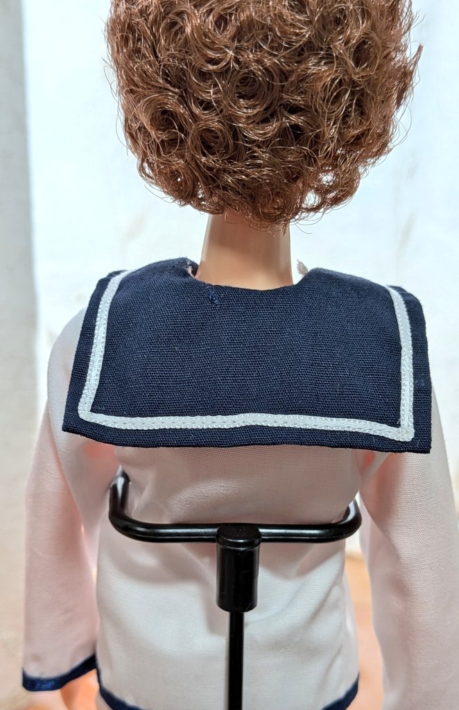 アールエフ tweet media