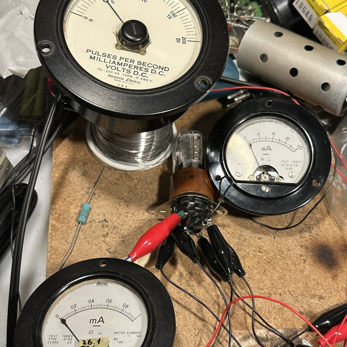 6SA7のトランジトロン特性は極めて良い事を発見す。

定電流バルブに適している