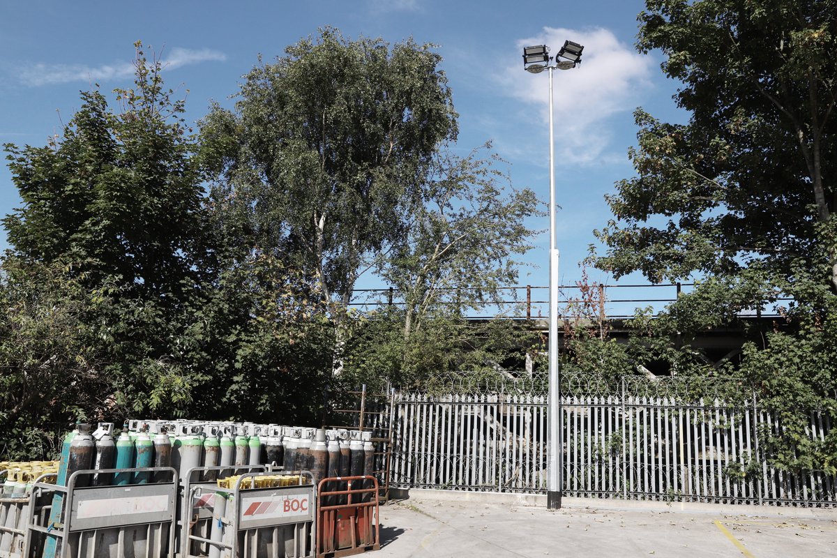 GemmaLighting's tweet image. The Hurricane is an IP66 robust &amp;amp; durable LED #FloodLight with asymmetric beam, high performance LEDs &amp;amp; driver. Options include beam angle, Nema socket &amp;amp; PIR. View more here bit.ly/3xpd3Sh Or call 0800 999 5201 #GemmaLighting #UKmade #ExteriorLighting #LightingSolutions