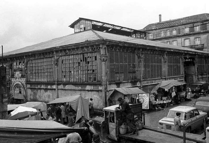 O progresivo abandono do desaparecido mercado da Laxe motivou - aínda que talvez non xustificou- a derriba dun dos mellores exemplos da arquitectura do ferro na nosa cidade!  #CCVVi