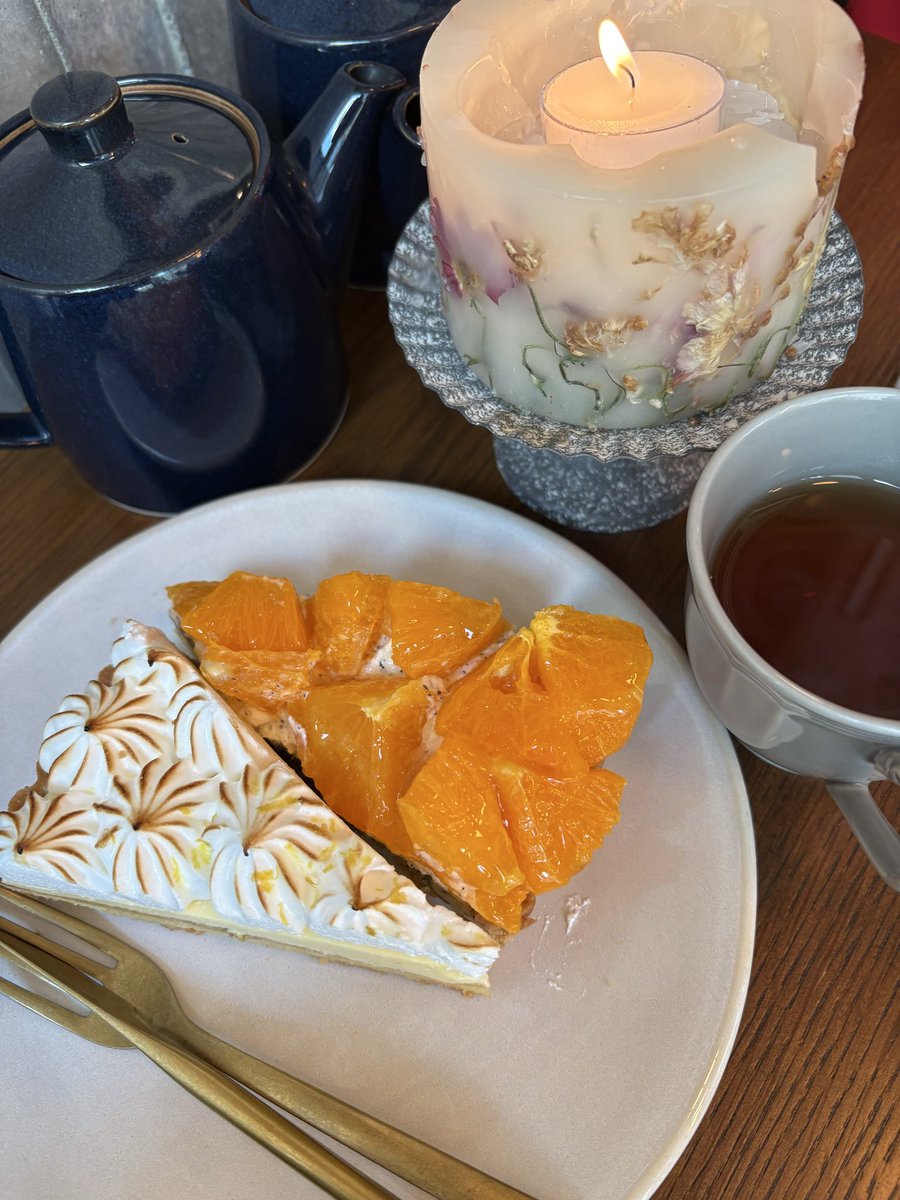 しらひ tweet media