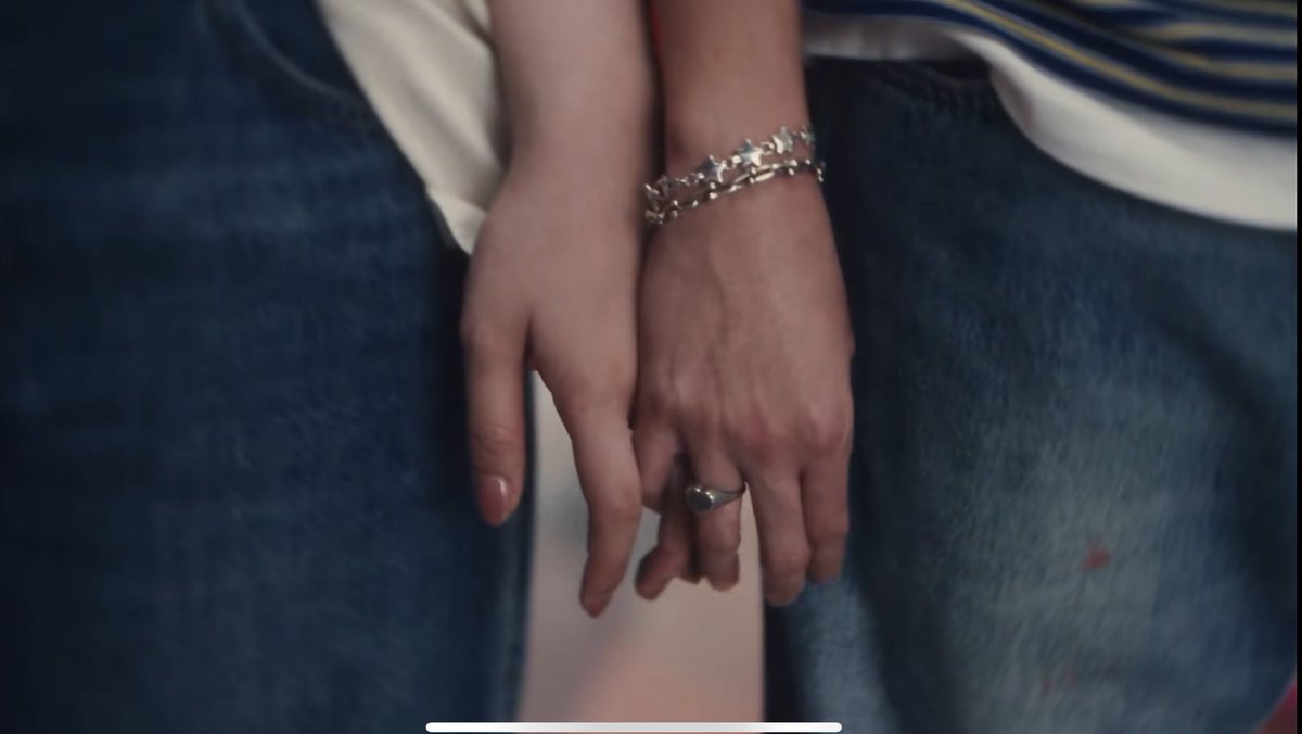 insidefolkative's tweet photo. Music video dari lagu terbaru Bernadya 'Rabun Jauh' sudah tayang, tampilkan Iqbaal Ramadhan. Fun fact, lokasi syutingnya di Citos. 👀 https://t.co/4mcqPc40as