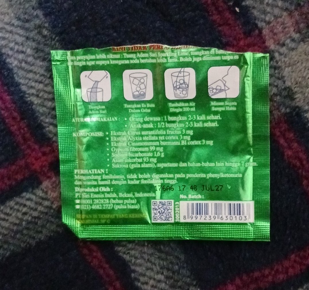 Processerin's tweet photo. Tdi aku minum adem sari, karena panas dalam, terus gelasnya belum aku cuci. Pas mau dicuci air di gelasnya berubah jadi warna hitam, ini aman nggak.... Takutt plis😭 belum exp juga kok, biasanya ga ada begini dahh
HELP https://t.co/emOajnDonL