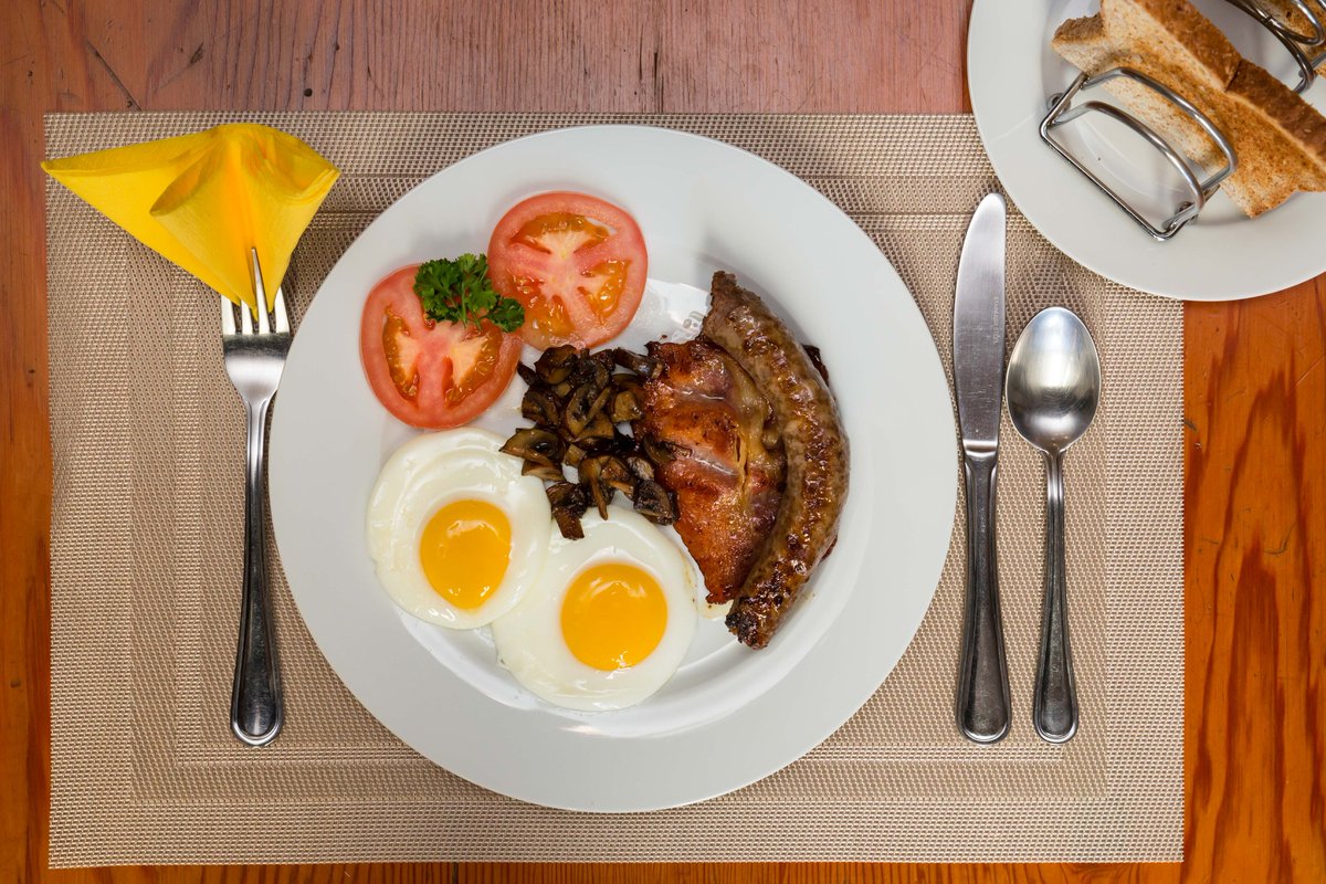 RosendalGH1's tweet image. Enjoy a stay where comfort meets care and every detail is designed to impress and welcome you back
📍: 16 Melina St, Rosendal, Cape Town, South Africa  📞: +27 21 910 0809 📩: info@rosendalguesthouse.com 🌐:  rosendalguesthouse.com/#CapeTown #Accommodation #RosendalGuesthouse