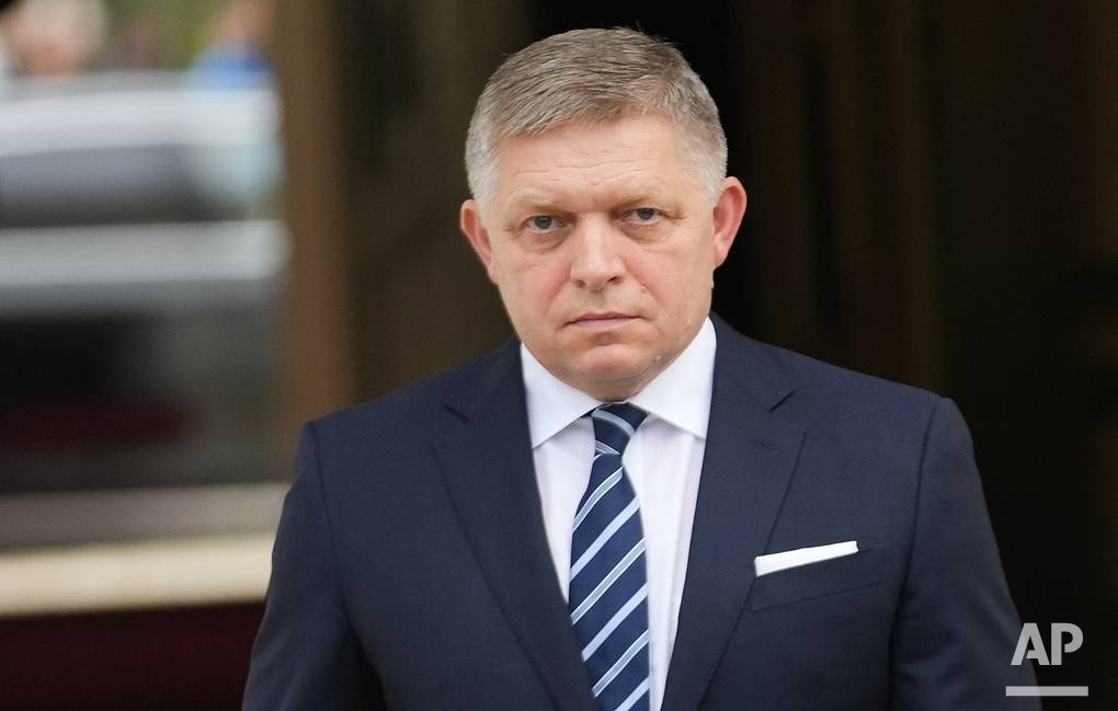 The EU's strategy towards Russia is flawed, untenable, and ineffective; Russians only get on their knees when they need to tie their shoelaces, Robert Fico stated:
vk.cc/cWKVr2