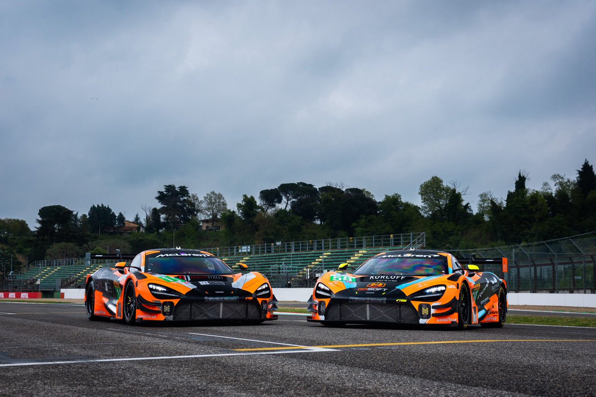 McLarenAuto's tweet image. Our 2026 @FIAWEC line up.

Looking smart. Looking fast!

#McLaren #WEC