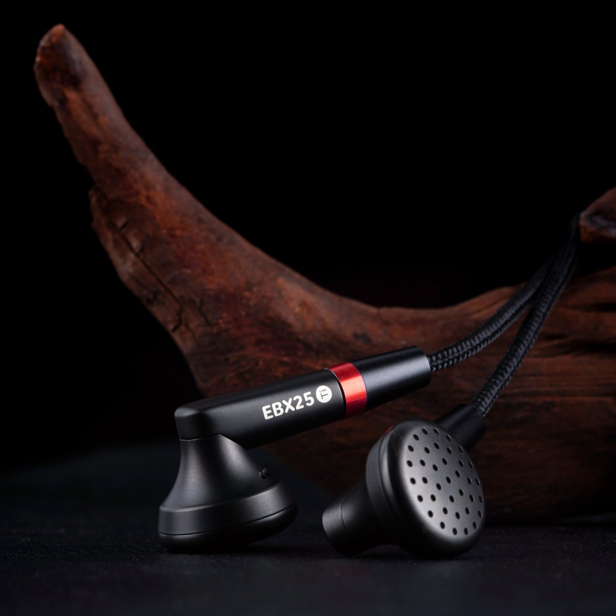 NicehckAudio's tweet image. Amazon US Pick | EBX25Ti IEM

🌟 14.2mm beryllium-coated dome dynamic driver
🌟 Balanced sound across the full frequency range
🌟 Wide soundstage with excellent dynamics

👉 Buy: amazon.com/dp/B0DSFXKK7W?…

#NICEHCK #AmazonUS #EBX25Ti #IEM #HiFi #ProtectAudio