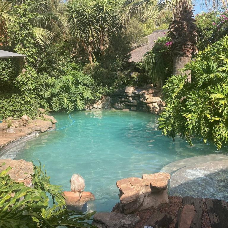 CapaWiggins's tweet photo. 🚨🍁 EXCLUSIVE MAY AUTUMN DEAL– LIMITED SPOTS! 🍁🚨
🌅 North West | Boederstroom
🗓  01 May - 03 May 2026
🏡 2 Nights | 2 Adults 
 💸 ONLY R3 516,25(Total Stay!)
🍳 Breakfast included
✨ Self-Catering Comfort!
 Whatsapp:+27 69 511 0506 https://t.co/zuf3K5LY3y