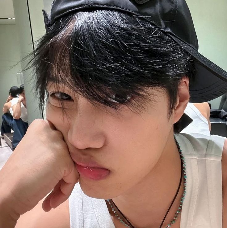 Woodsy Corner. tweet media