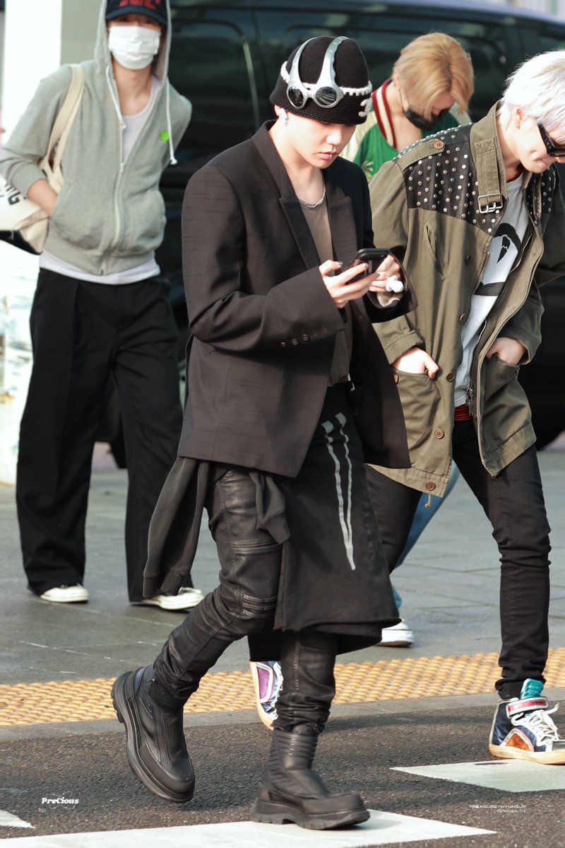 PreCious. tweet media