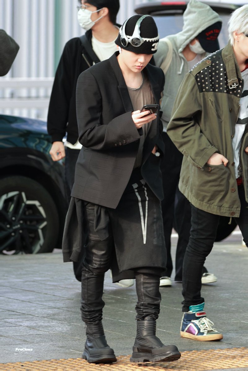 PreCious. tweet media