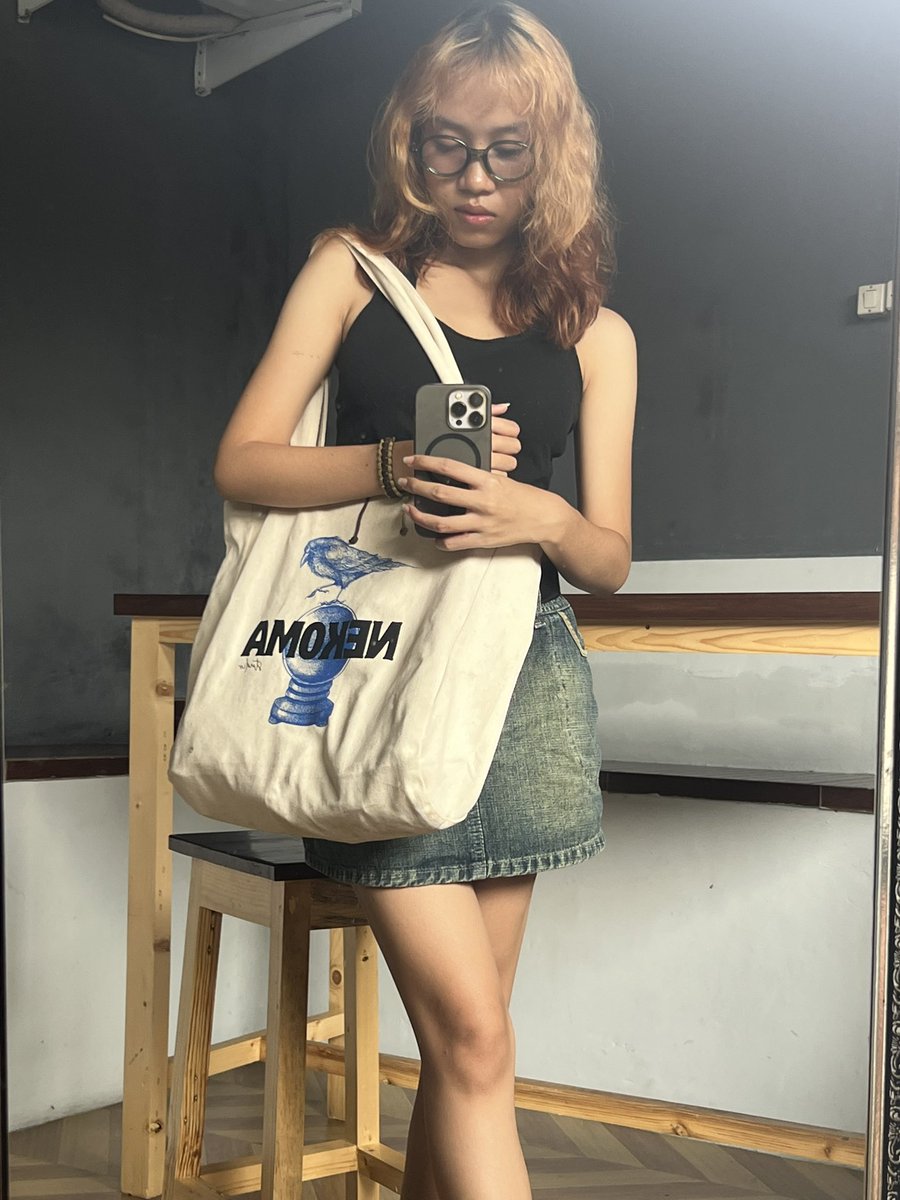 💤eekaboo tweet media