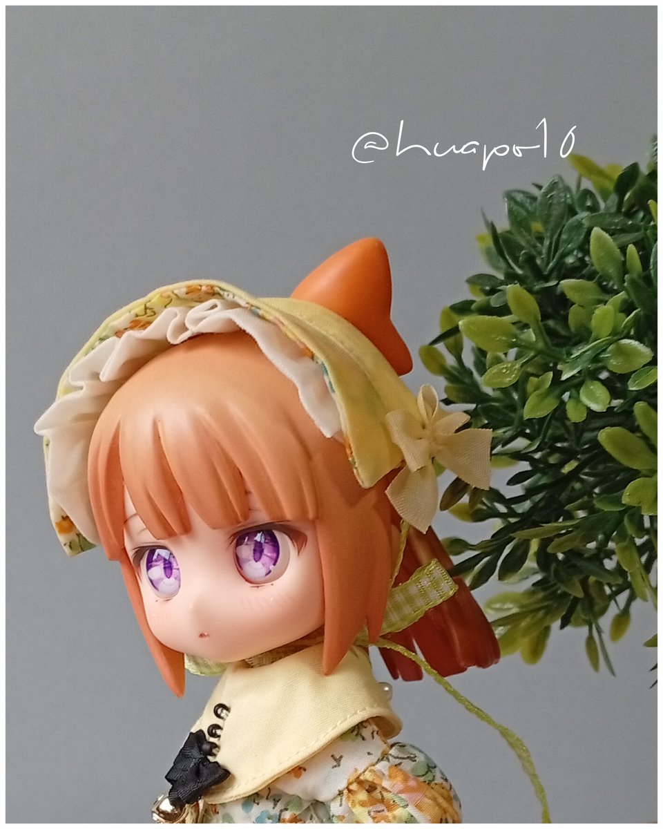 どっせい！！
お揃い生地でハーフボンネット👒
ボンネットの土台に、テクノロート芯が入ってて、頭に添わせて曲げた後リボンを顎下にむすんで固定するタイプです。