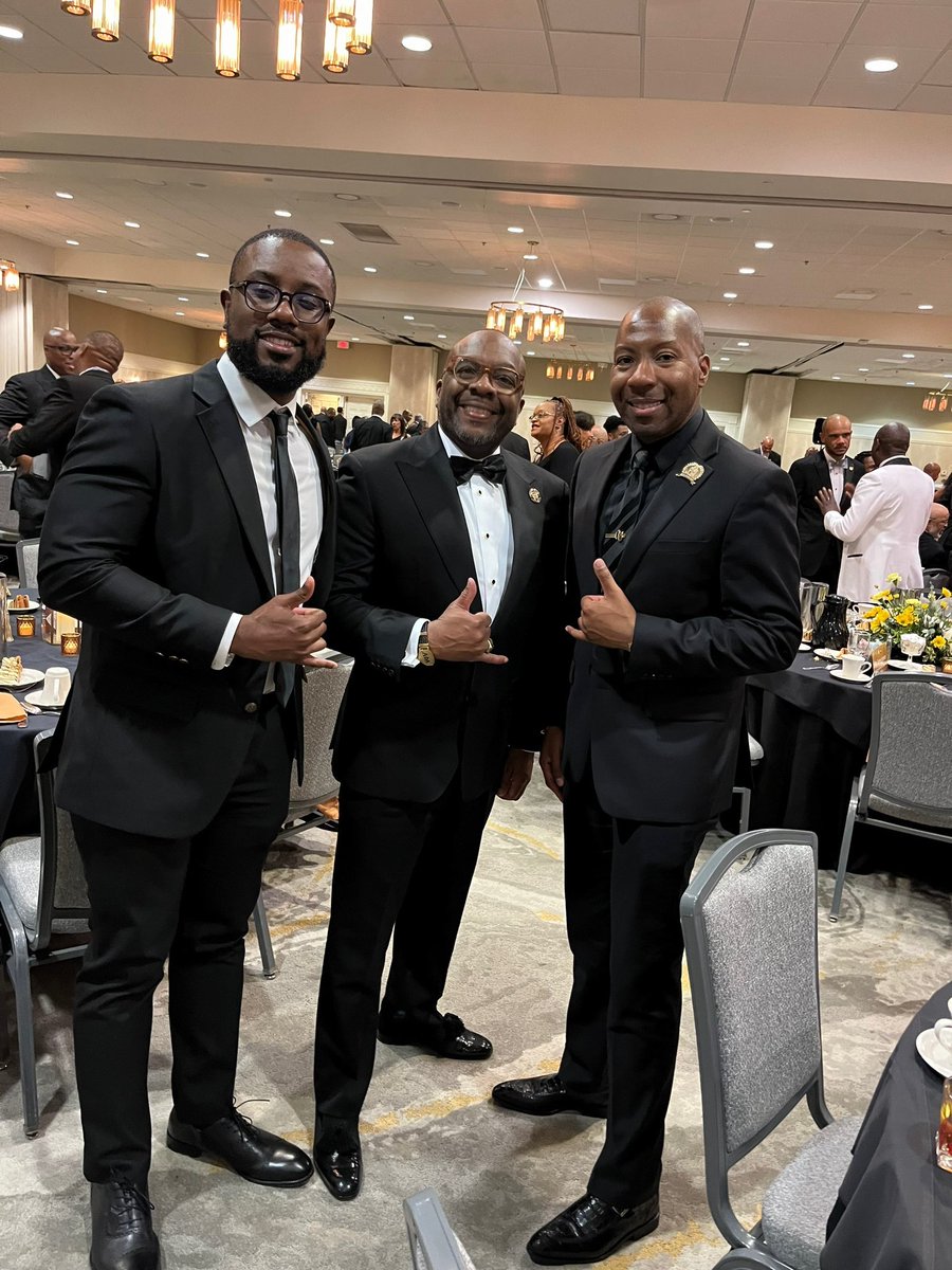 sf_alphas's tweet image. The 77th Western Regional Convention of Alpha Phi Alpha Fraternity, Inc. brought together brothers from across the western region in the vibrant city of Tucson, AZ, for a weekend filled with leadership development, brotherhood, and impactful programming. 🤙🏾❄️🤙🏾 #AlphaPhiAlpha