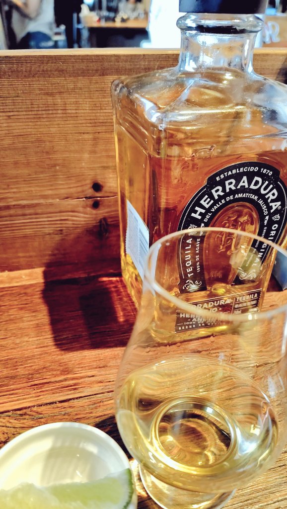 うつぼ⊏'ꣲ'| tweet media