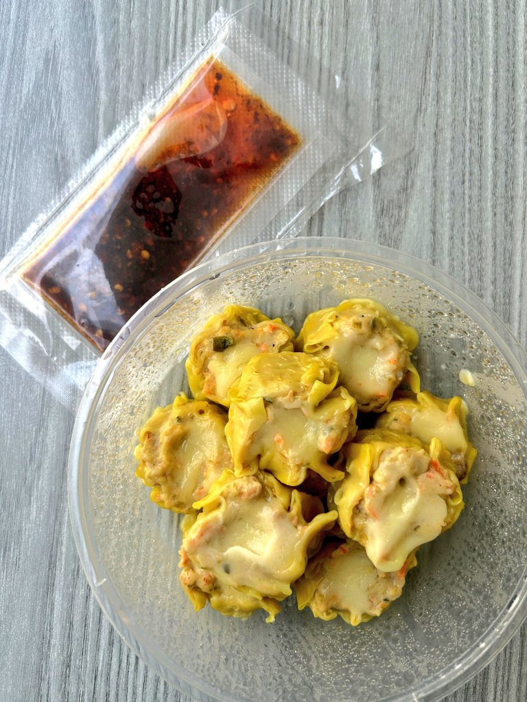 sokenawhy's tweet photo. Thanks for today 🫶
2 dimsum chili oil
2 tumis bunga &amp; daun pepaya https://t.co/85VmowsxaQ