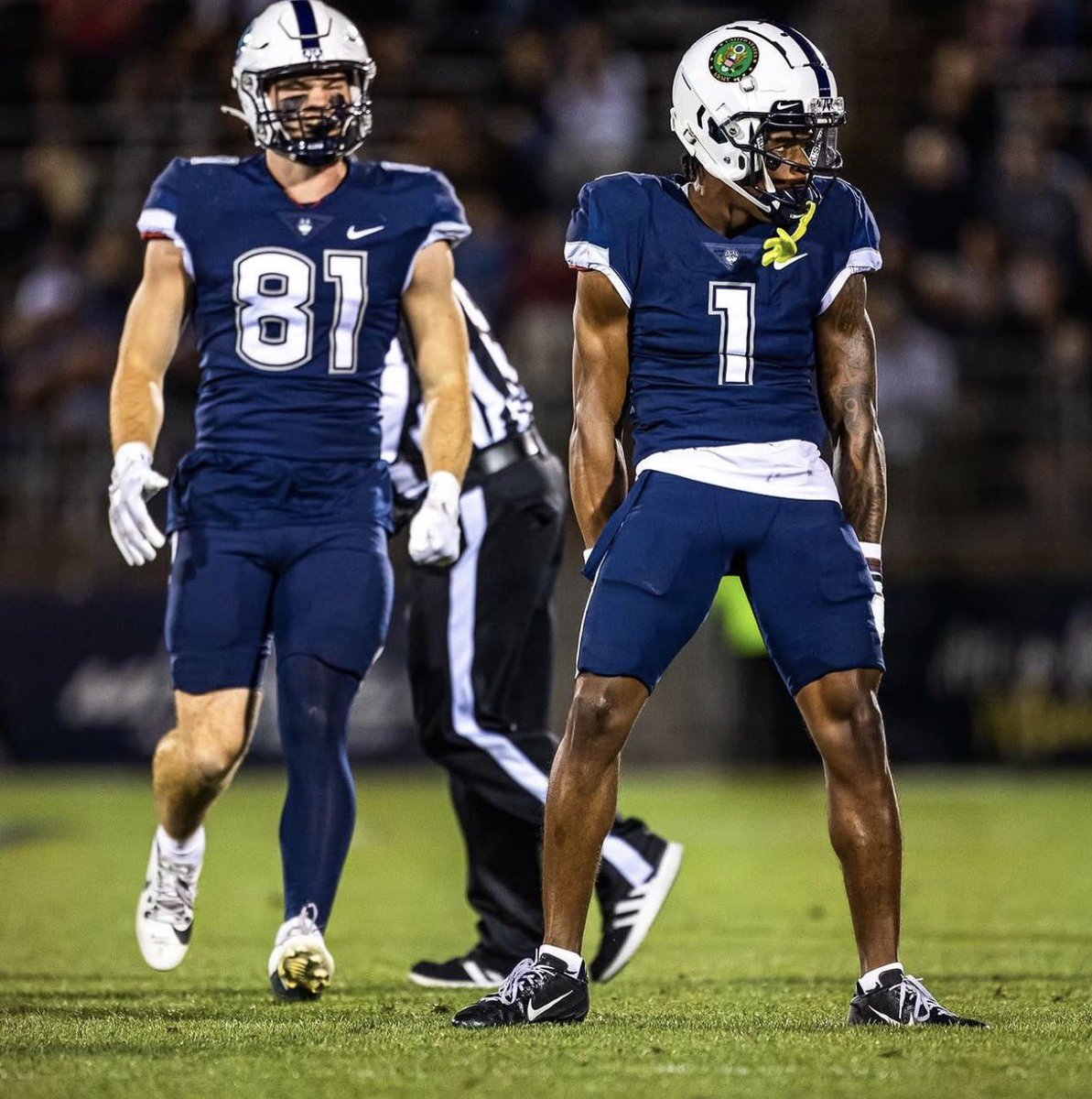 Jayycce__'s tweet photo. Blessed to receive an offer from UConn!! https://t.co/IYeHmH8P06