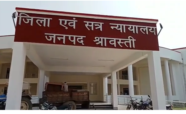 bstvlive's tweet image. श्रावस्ती

➡पिता-पुत्रों समेत 4 के खिलाफ केस दर्ज
➡कोर्ट के आदेश पर धोखाधड़ी, मारपीट का केस
➡लक्ष्मनपुर गोंडपुरवा में पैतृक संपत्ति पर विवाद
➡भाई-भतीजों ने मारपीट कर जान की धमकी दी
➡इकौना थाने में आरोपियों पर मुकदमा दर्ज

#Shravasti #Case #UttarPradesh