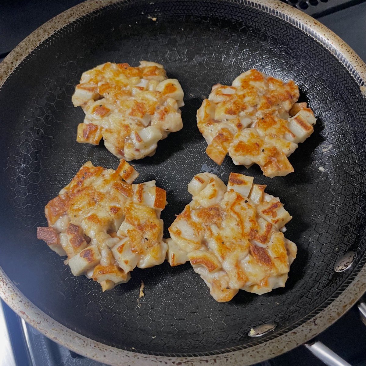 opeko9618's tweet photo. 鶏胸肉とちくわのゴロゴロ焼き弁当

鶏胸肉ということを忘れるしっとり感とちくわのプリッと感が冷めても美味しい。このボリュームで材料費100円ちょいやからね🫣 https://t.co/mP5ZyqcuOd