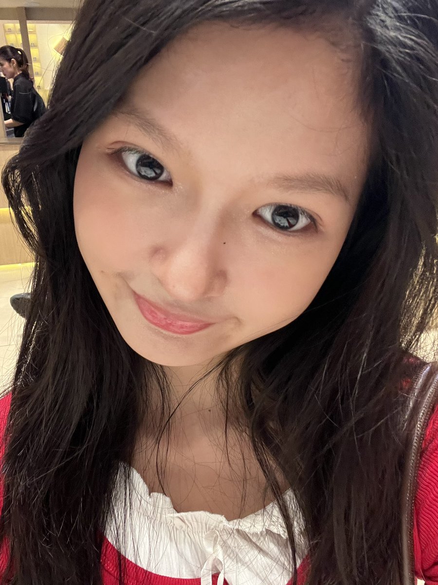 Celline Thefani tweet media