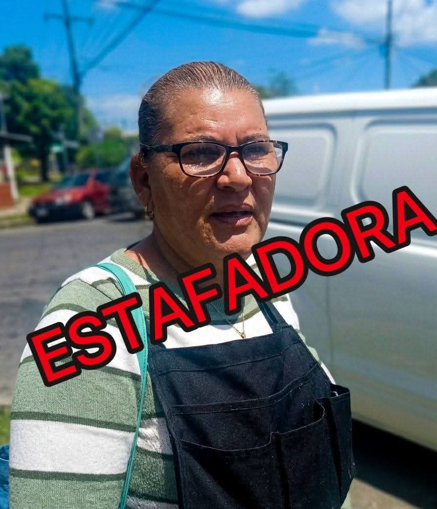 Denuncia un tal Julio Estevan de Facebook:

"URGENTE/URGENTE/URGENTE_____★★★
Está mujer de aproximadamente unos 48 años de edad, el día de ayer en horas de la tarde realizó ESTAFA por $400.00 en la Colonia Quezaltepec, Santa Tecla. 

Inicialmente llega a tortillería e intenta