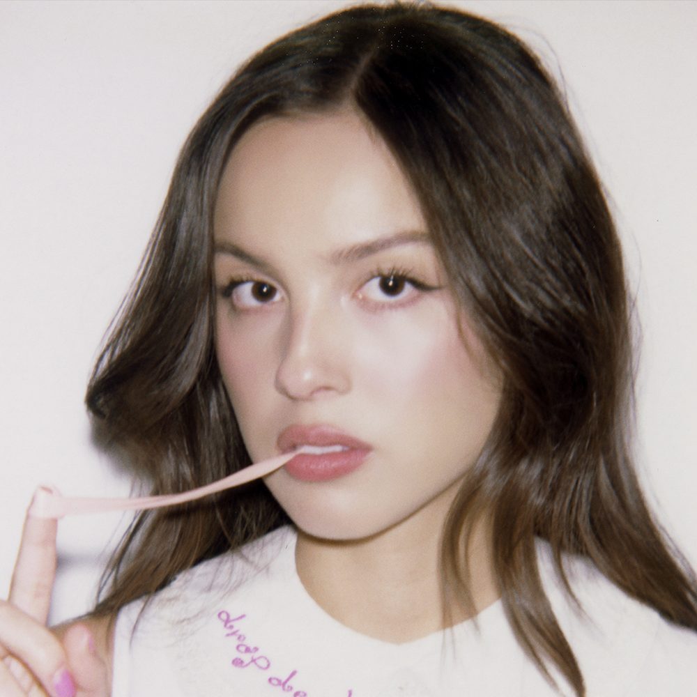 .<a href="/oliviarodrigo/">Olivia Rodrigo</a> is back. Stream “drop dead” now on Apple Music. apple.co/dropdead