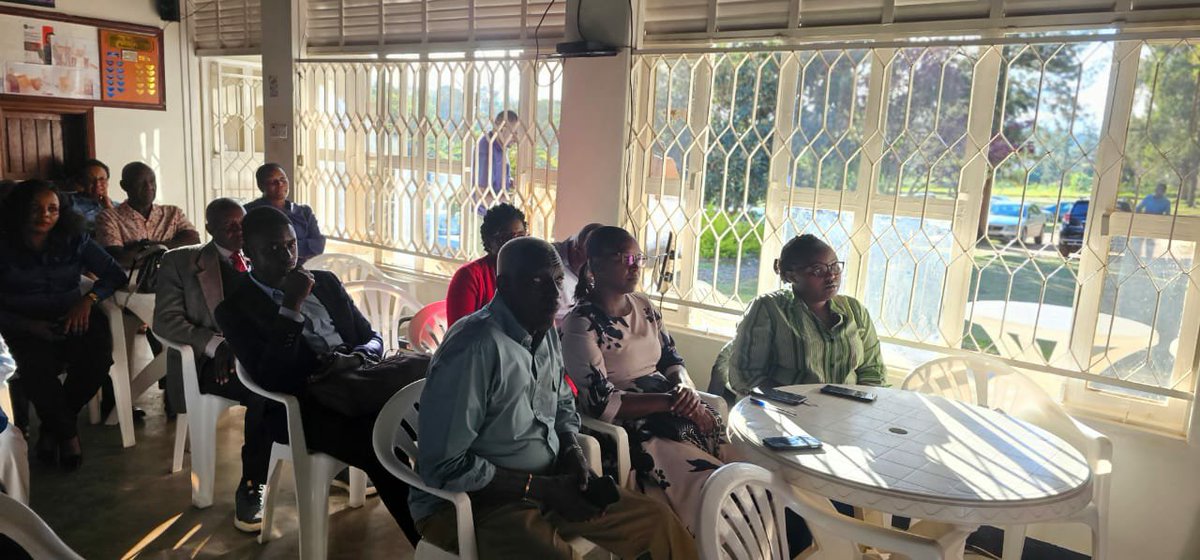 RotaryMbarara's tweet image. Reflections from fellowship.  

Guest speaker @miiroprojects delivered eye opening insights on #GreenSpaces and #environmentalconservation.  

Key takeaway: With green spaces rapidly shrinking, we must act together now to restore and protect them.