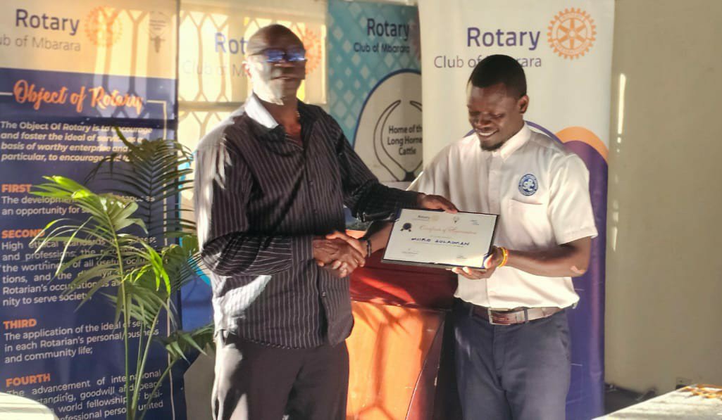 RotaryMbarara's tweet image. Reflections from fellowship.  

Guest speaker @miiroprojects delivered eye opening insights on #GreenSpaces and #environmentalconservation.  

Key takeaway: With green spaces rapidly shrinking, we must act together now to restore and protect them.