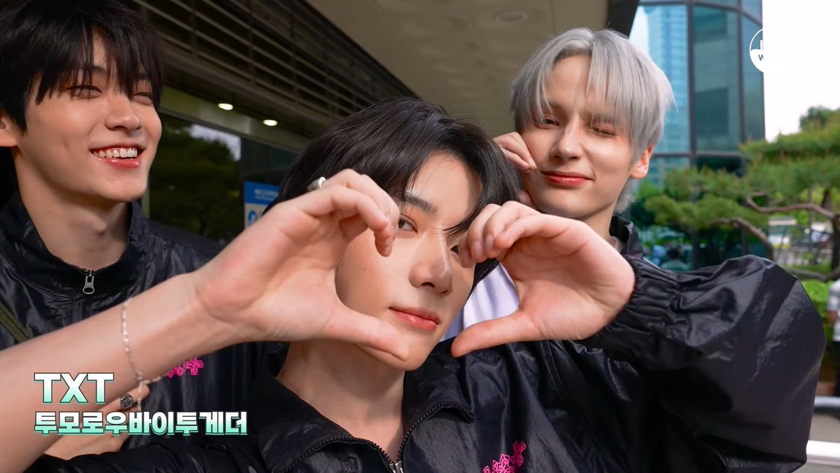 hueningkai 4 u tweet media