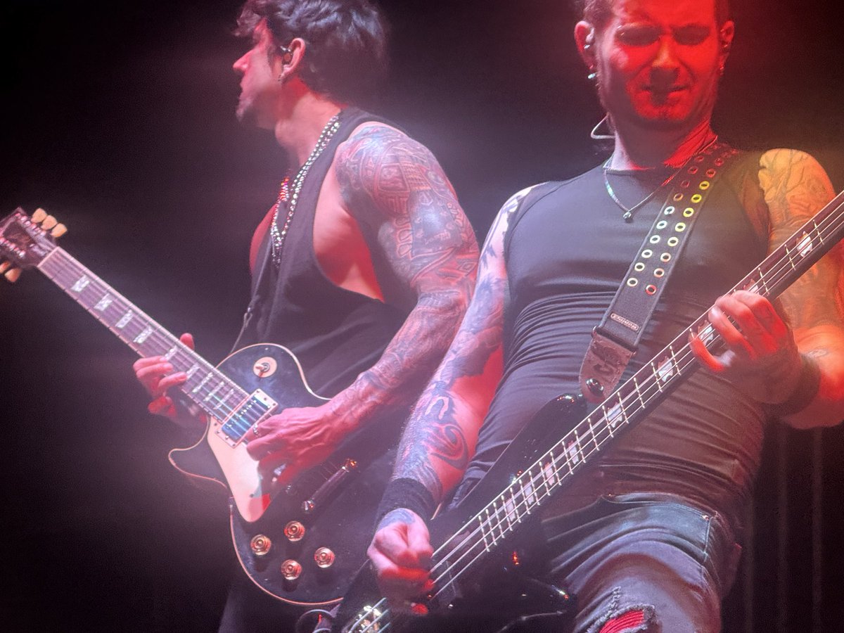 Gunshine Gang tweet media